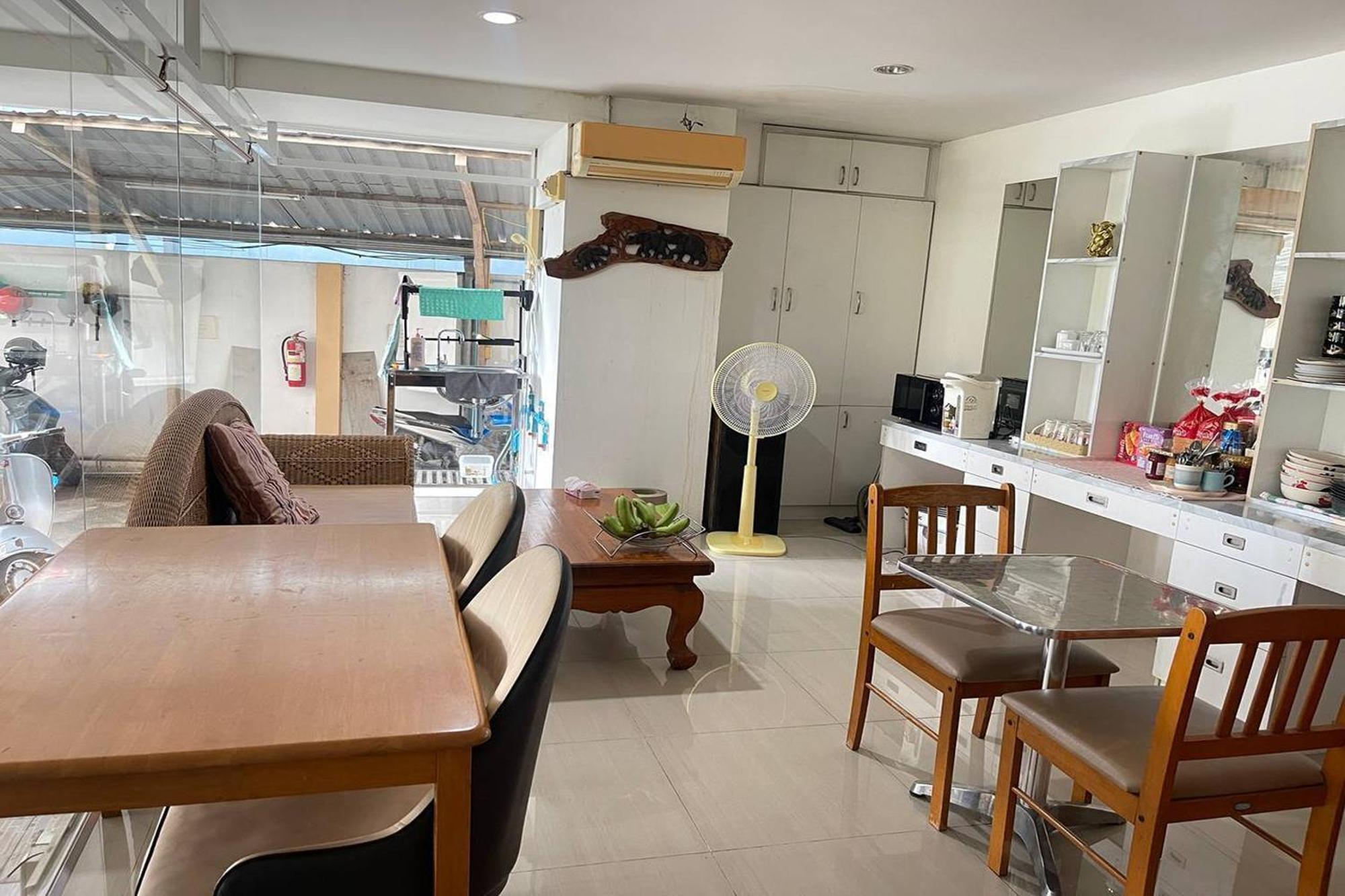 乔禅塔大厦酒店 清邁 外观 照片